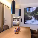 In Bramberg With Mountain Views برامبرغ ام ويلدكوغه