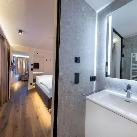 Apartment B-home, *