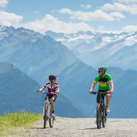 In Bramberg With Mountain Views Lägenhet *