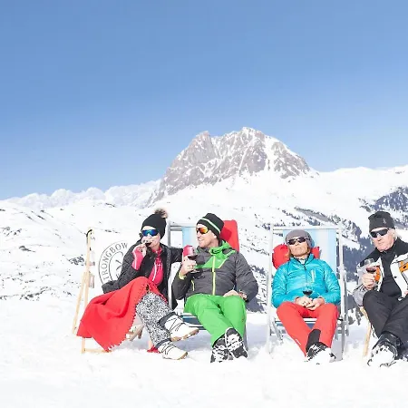 In Bramberg With Mountain Views * ブラームベルク・アム・ヴィルトコーゲル